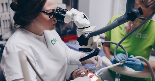 Jak często chodzić do dentysty na kontrolę stanu uzębienia?